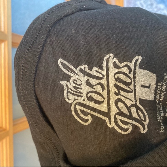 The Lost Bros Man or Muppet Tee NWOT - Picture 3 of 4